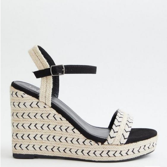 NWB Torrid Platform Wedge Sandals sz 10 1/2W - Picture 2 of 4